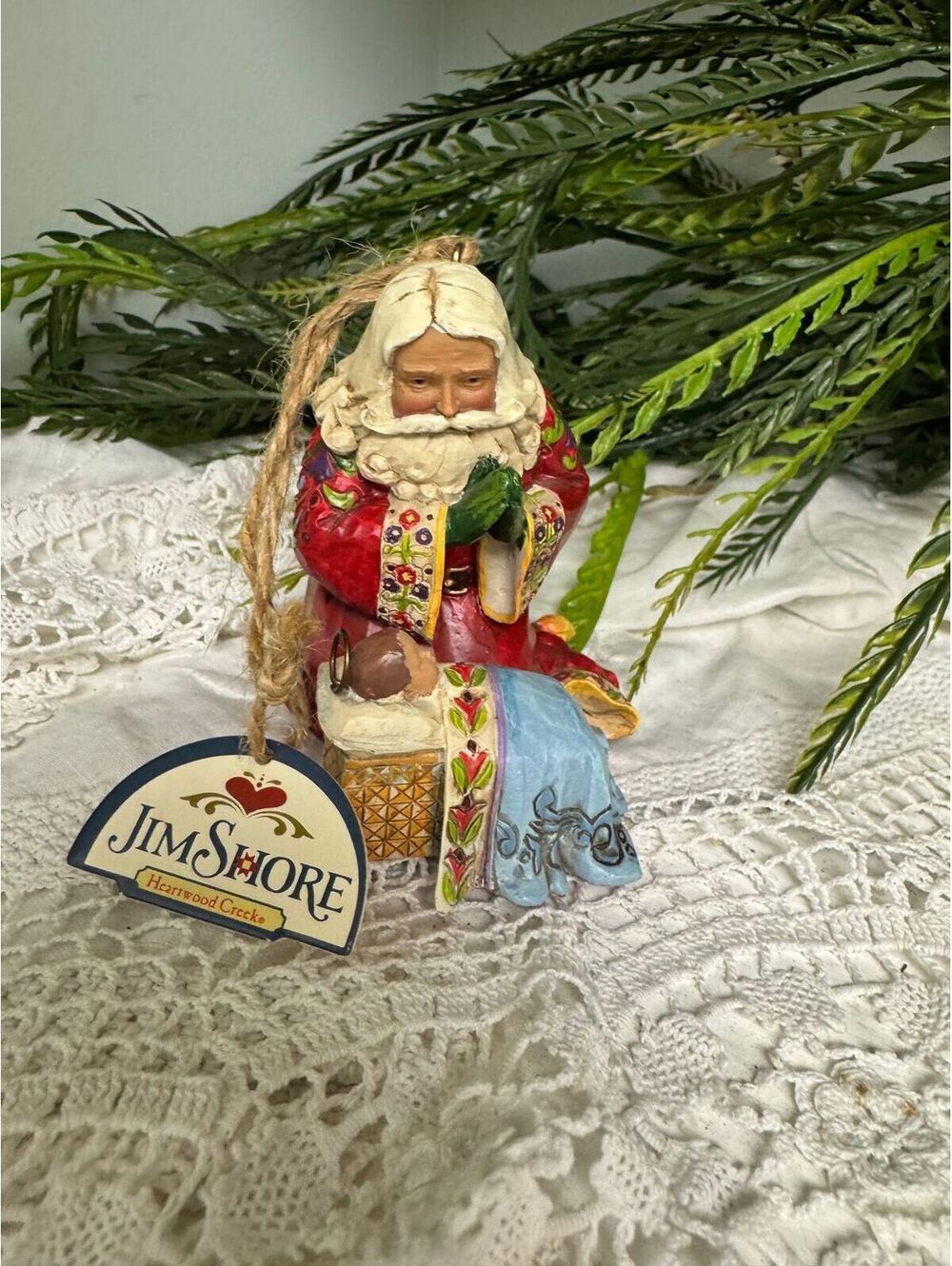 #63j - Jim Shore 2009 Heartwood  Creek Santa kneeling at Baby Jesus